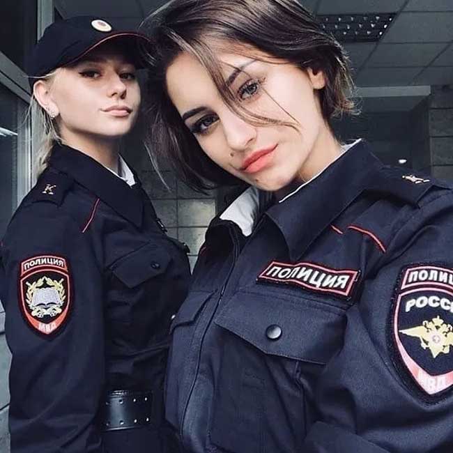 Phụ nữ Nga mặc quân phục đẹp 15
