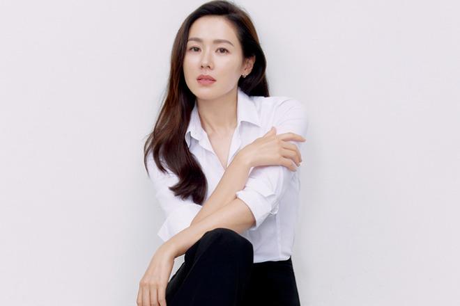 Son Ye-jin trẻ trung tuổi 40